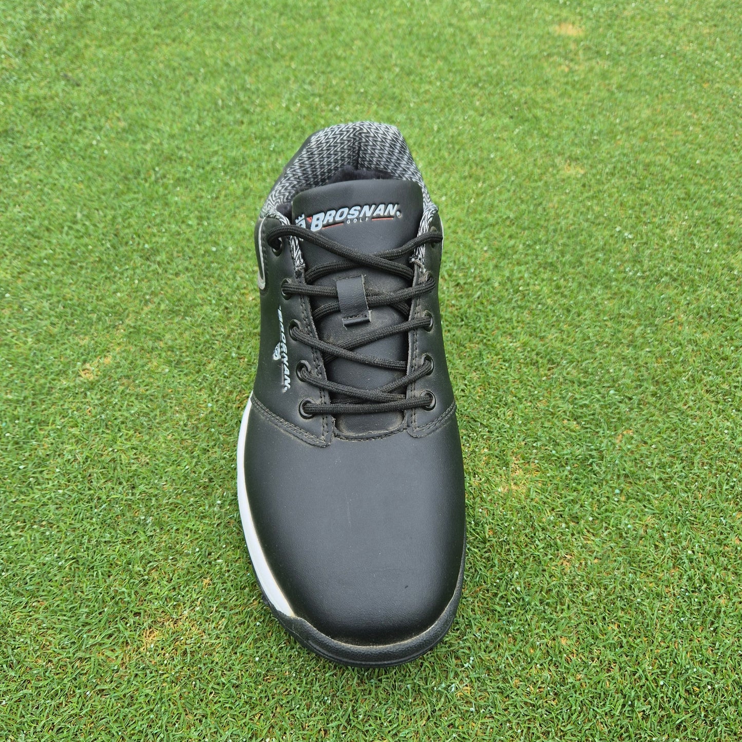 Brosnan Dynasty Spikeless Black