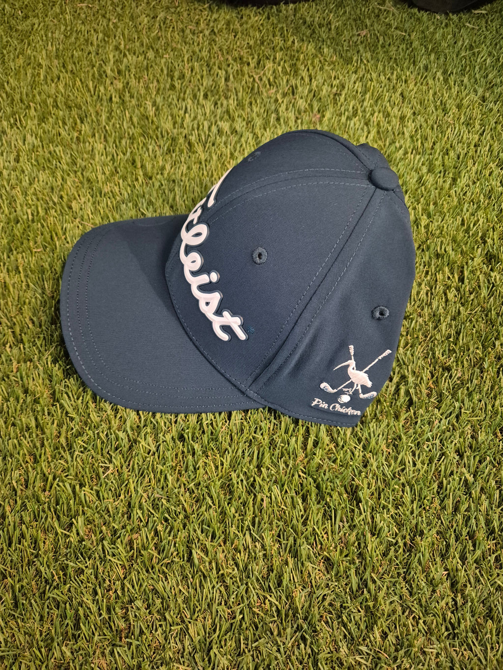 Titleist x Pin Chicken Ball Marker Navy/White